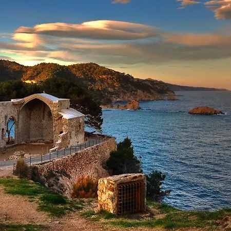 아파트 Lets Holidays Cozy 70 M. From The In Tossa 또사데마르