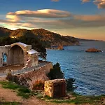 Apartament Lets Holidays Cozy 70 M. From The In Tossa Tossa de Mar