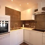 Lets Holidays Cozy 70 M. From The In Tossa Apartament *